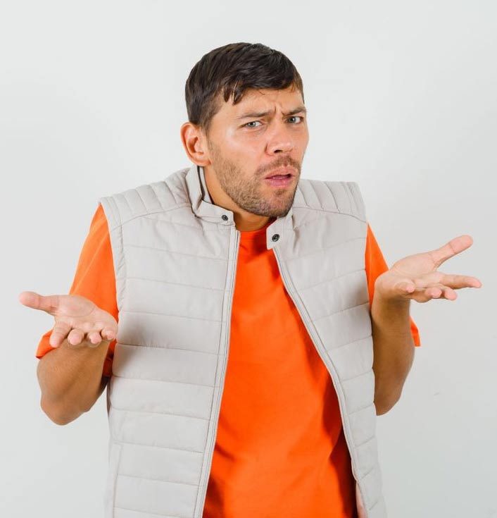 Hombre con gesto de duda